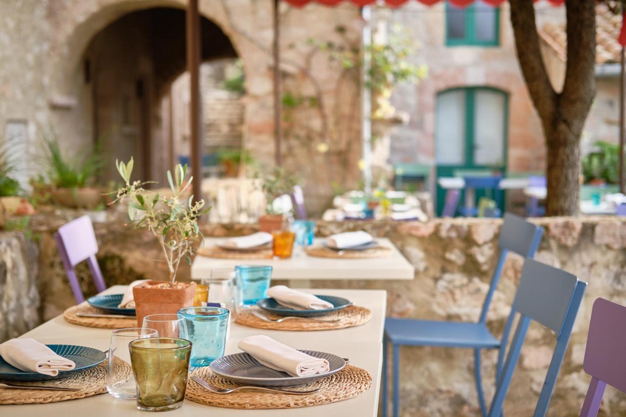 Castello Di Postignano Relais Hotell Sellano Eksteriør bilde