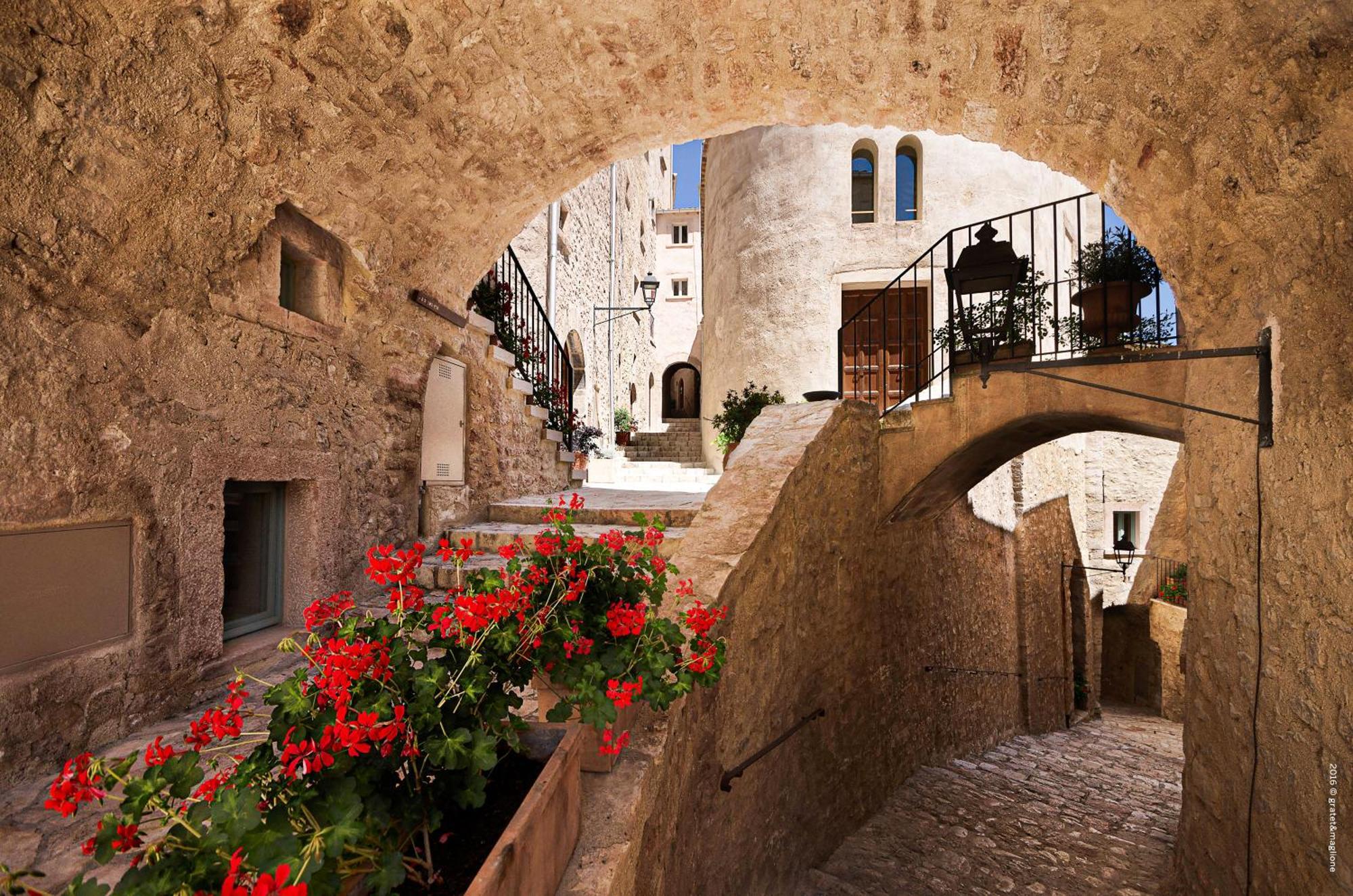 Castello Di Postignano Relais Hotell Sellano Eksteriør bilde